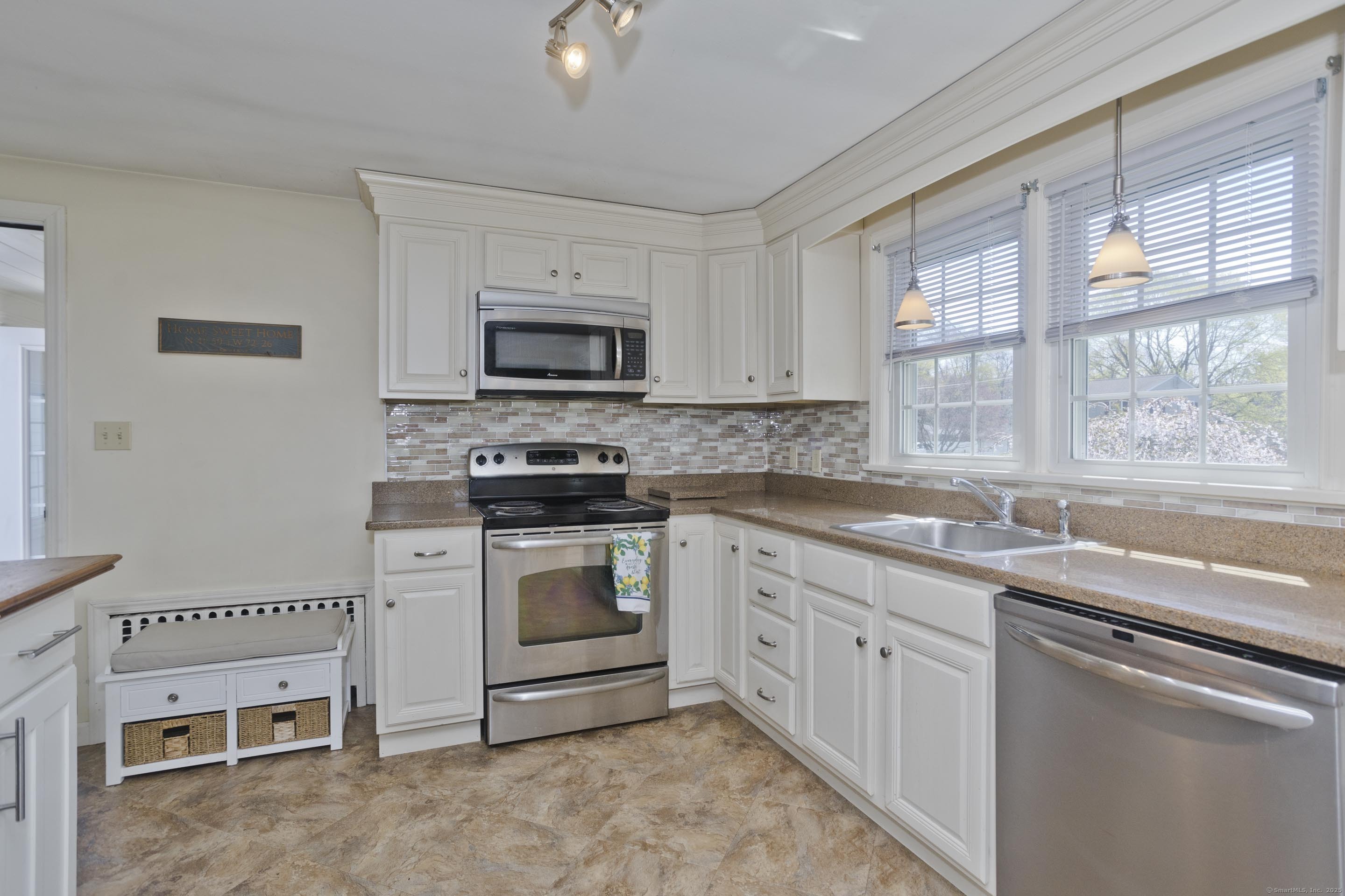 46 Kibbe Drive, Somers, Connecticut image 17