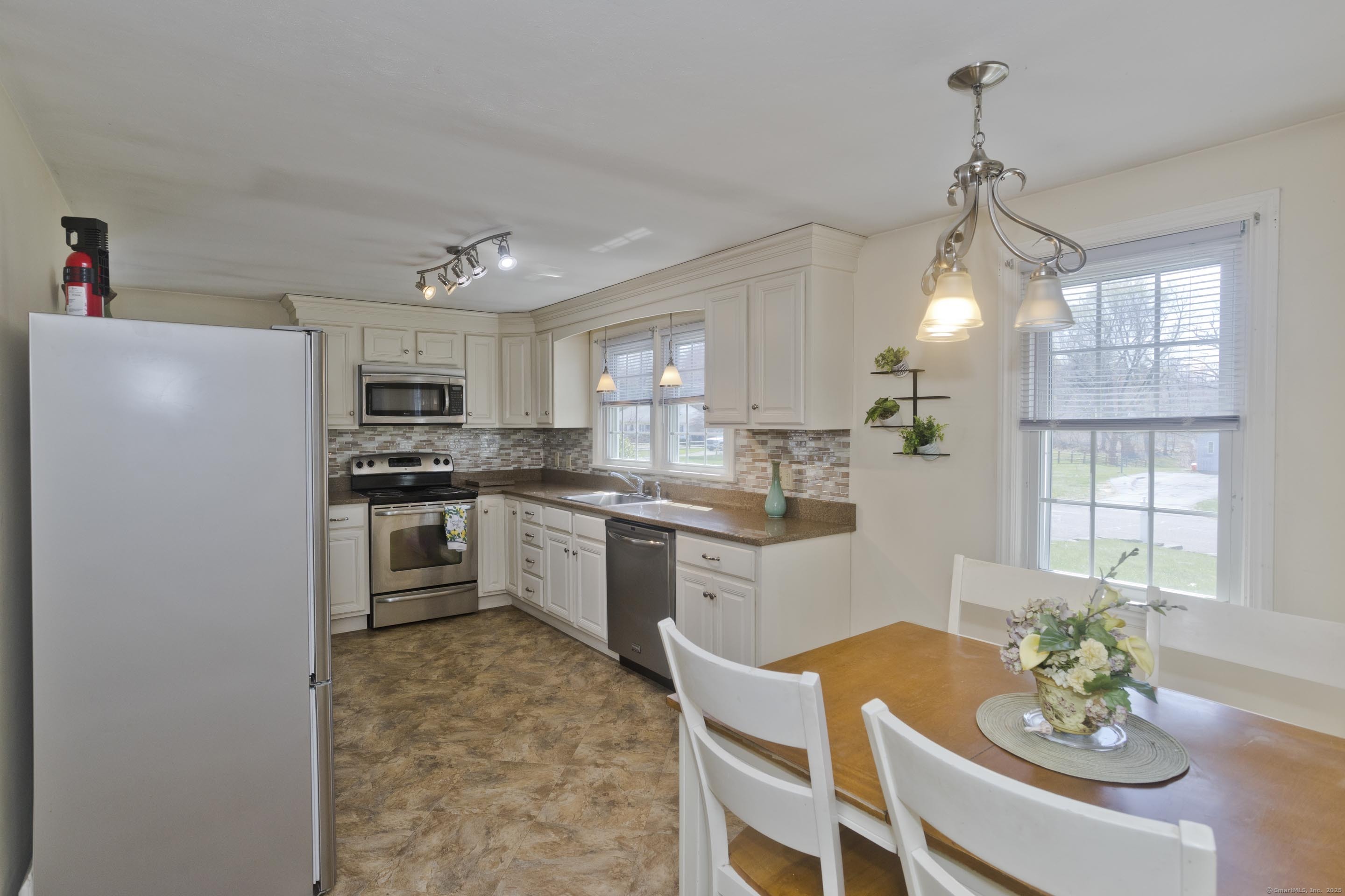 46 Kibbe Drive, Somers, Connecticut image 11