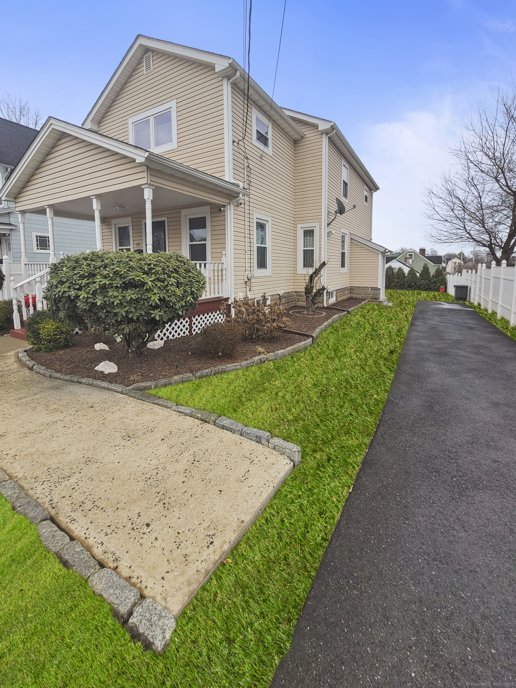 35 Querida Street, Bridgeport, Connecticut image 3