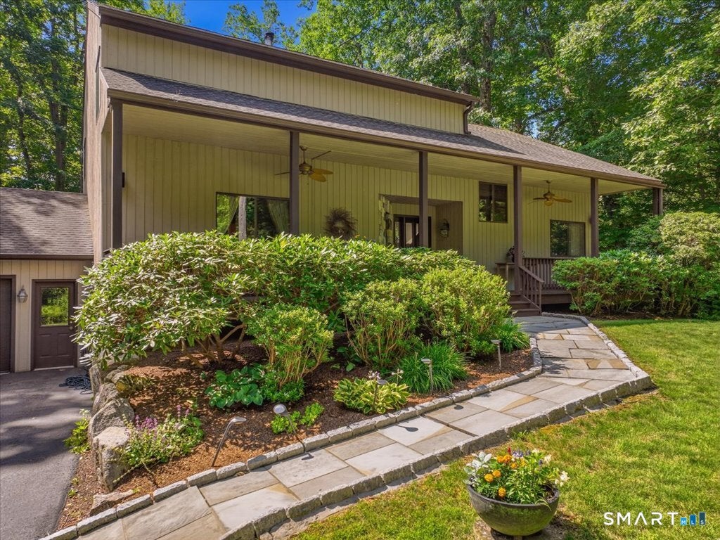 6 Douglas Lane