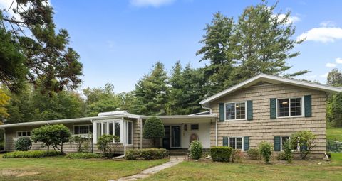 46 Tumblebrook Road Woodbridge CT 06525