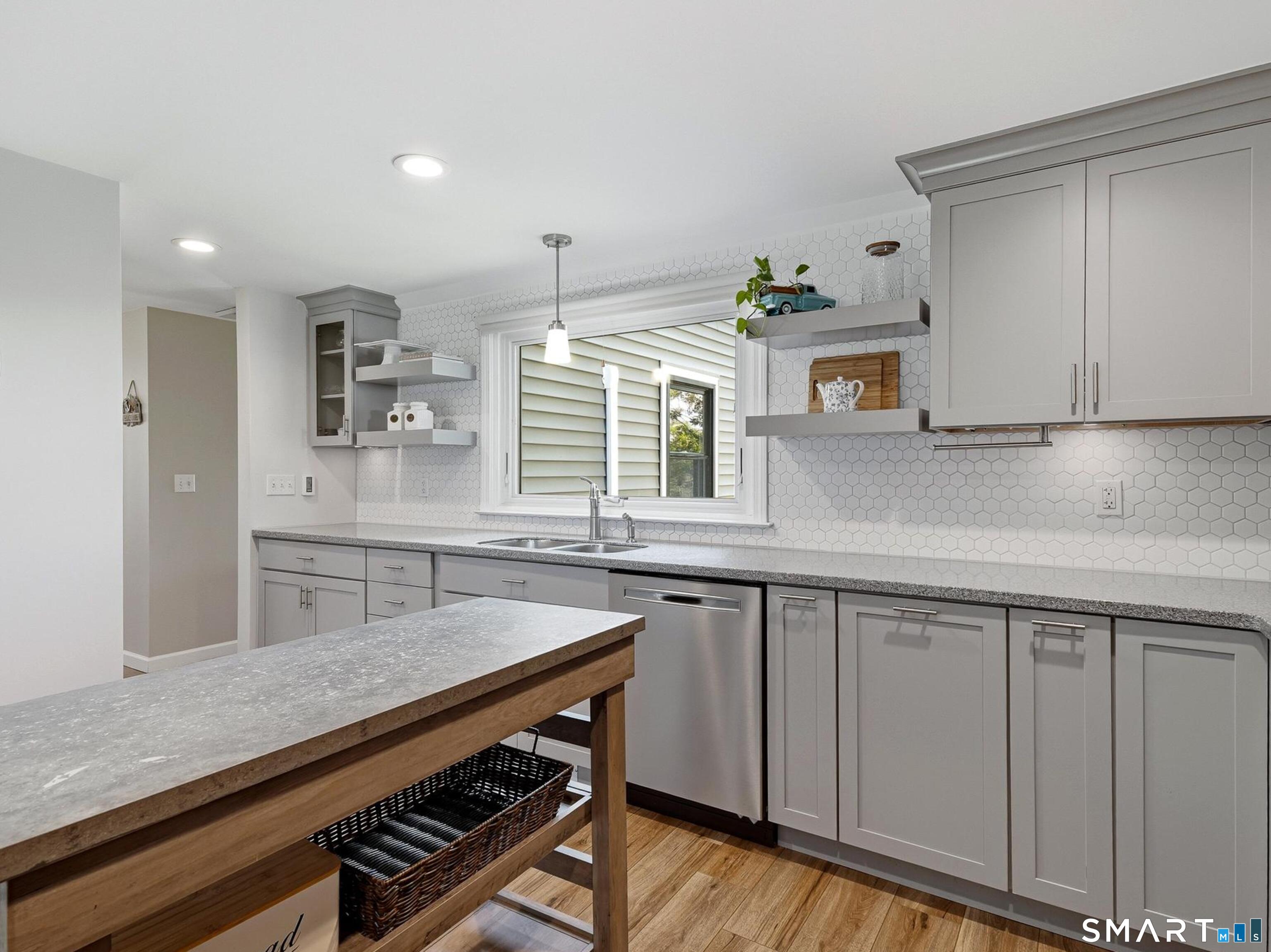 65 Knollwood Drive