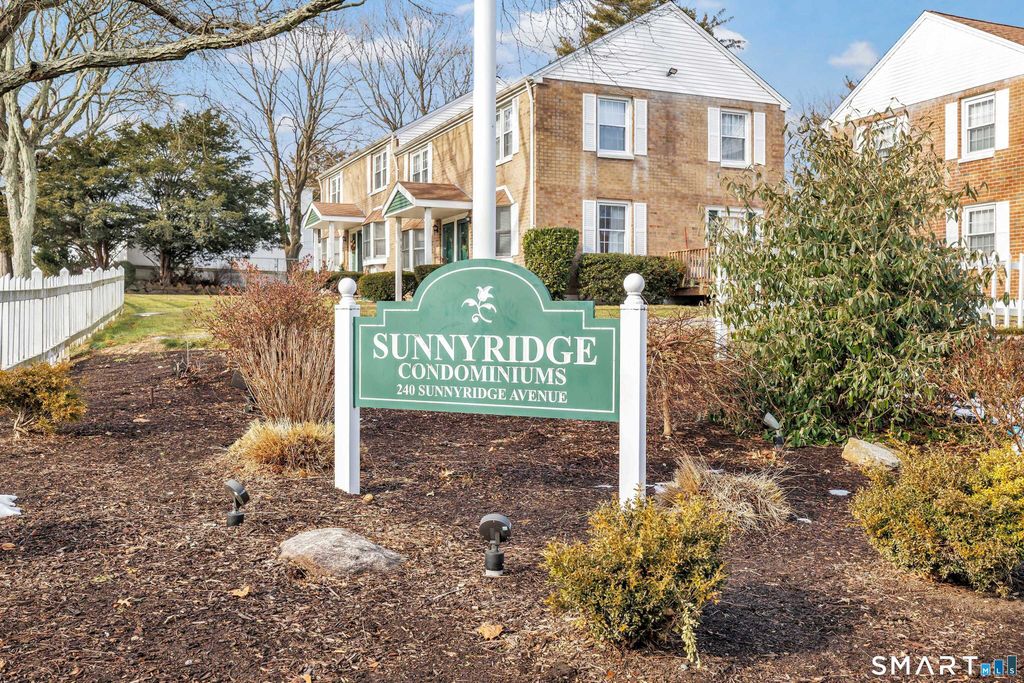 Photo of 240 Sunnyridge Avenue #APT 116, Fairfield, CT 06824 (MLS # 24148245)