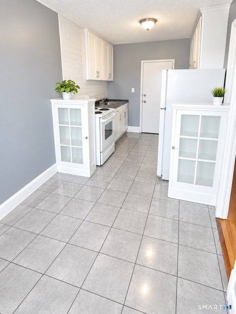Tiny photo for 9 EVERGREEN Avenue #C6, Hartford, CT 06105 (MLS # 24206849)
