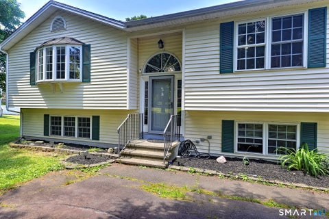 Homes For Sale - 24 Warner Road<br/> North Haven, CT 06473