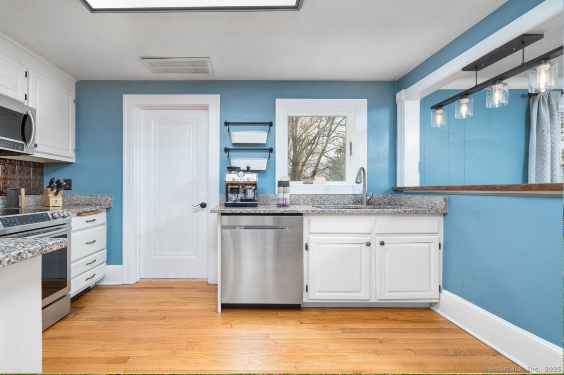 2 Carroll Place, Cromwell, Connecticut image 12