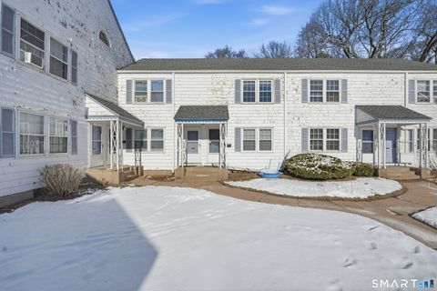 Tiny photo for 95 Middle Turnpike W #APT B4, Manchester, CT 06040 (MLS # 24150487)