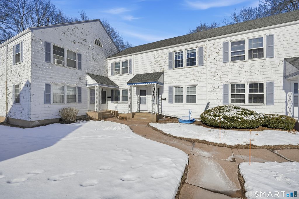 Photo of 95 Middle Turnpike W #APT B4, Manchester, CT 06040 (MLS # 24150487)