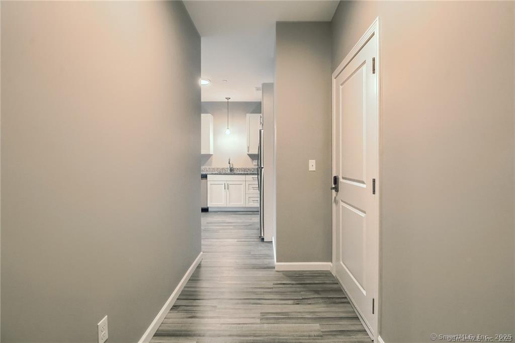 9 Steele Boulevard 204