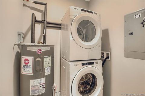 Tiny photo for 9 Steele Boulevard #204, Berlin, CT 06037 (MLS # 24150177)