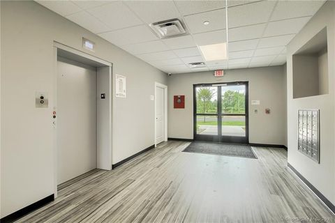 Tiny photo for 9 Steele Boulevard #204, Berlin, CT 06037 (MLS # 24150177)