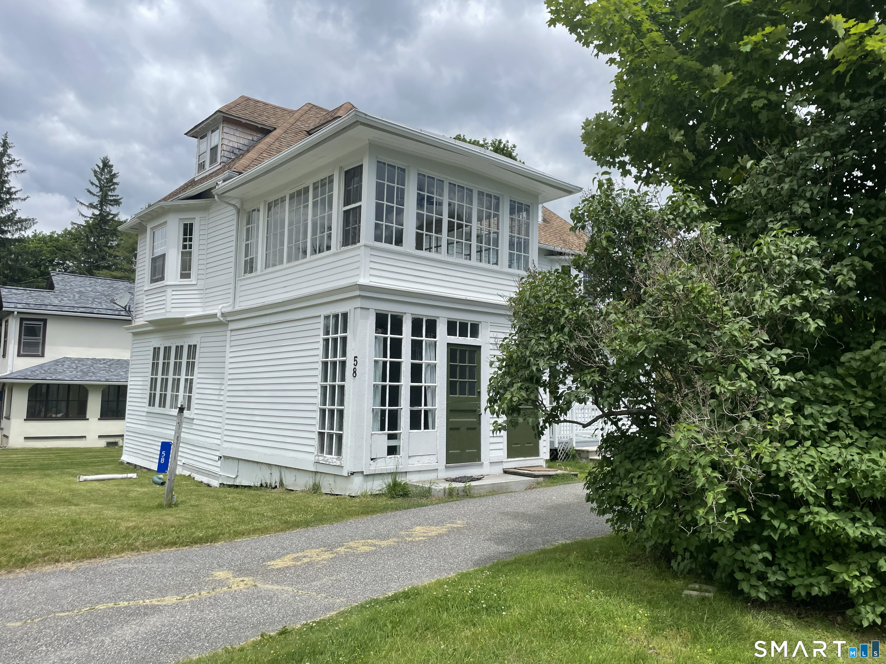 58 Greenwoods Road West