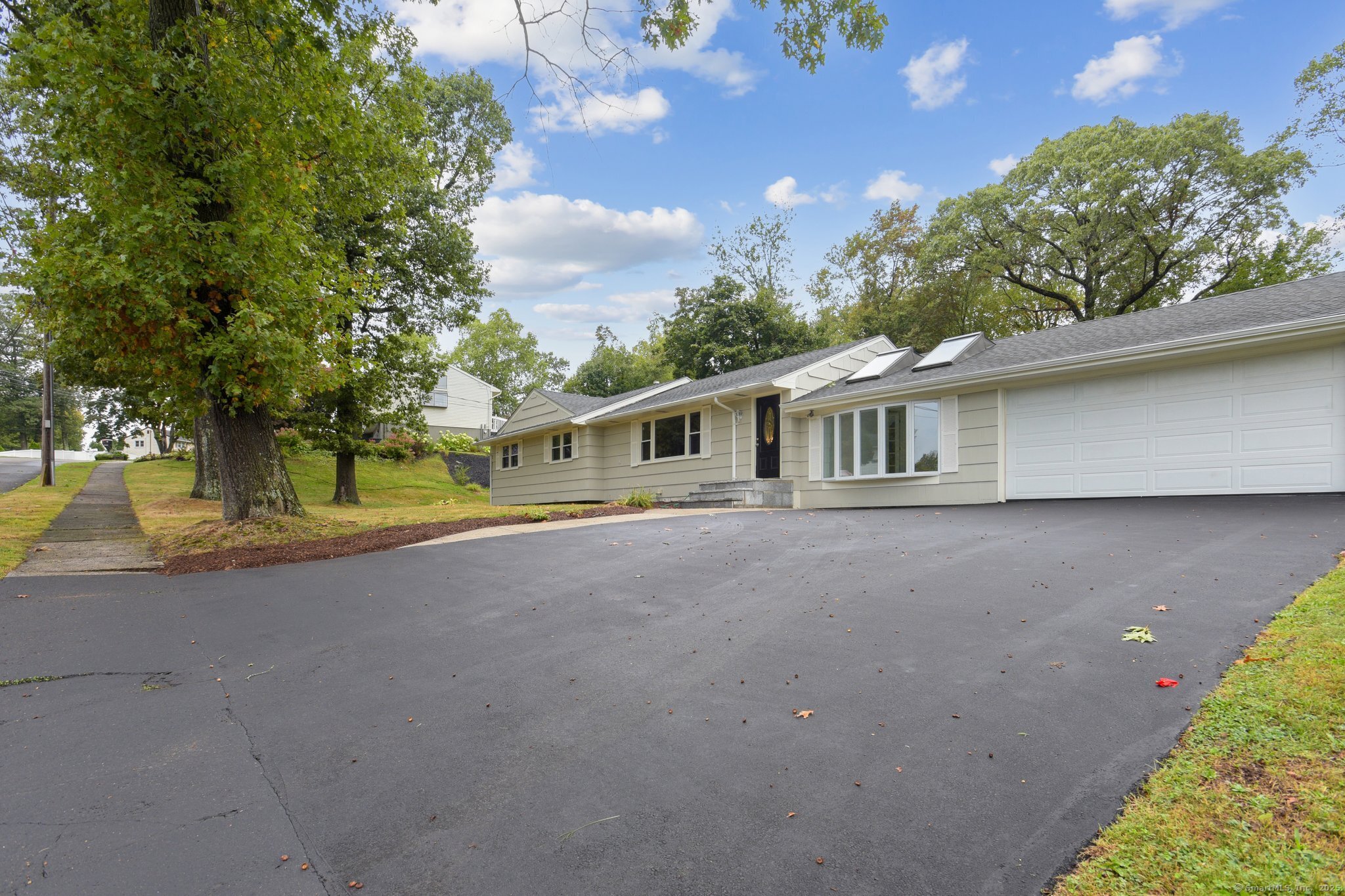 7 Oak Hill Drive