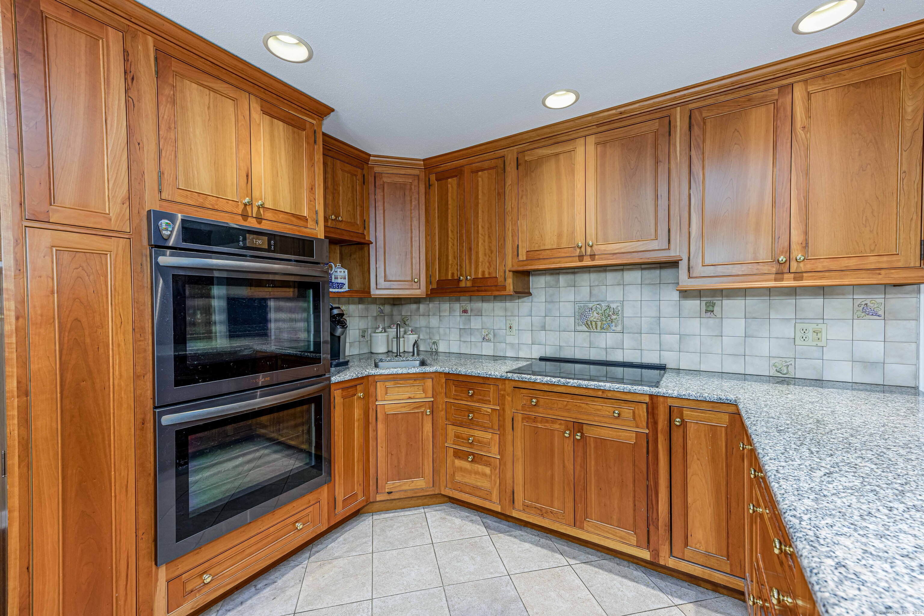 319 Beacon Hill Drive, Cheshire, Connecticut image 6