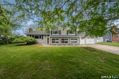 Homes For Sale - 26 Indian Drive<br/> Middlesex County, Clinton, CT 06413
