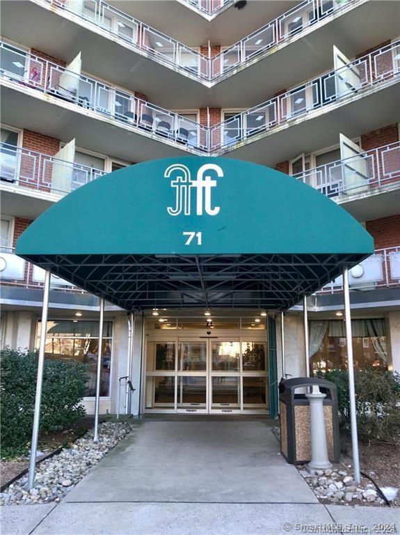 Rental Property at 71 Strawberry Hill Avenue Apt 506, Stamford, Connecticut - Bedrooms: 1 
Bathrooms: 1 
Rooms: 3  - $2,175 MO.