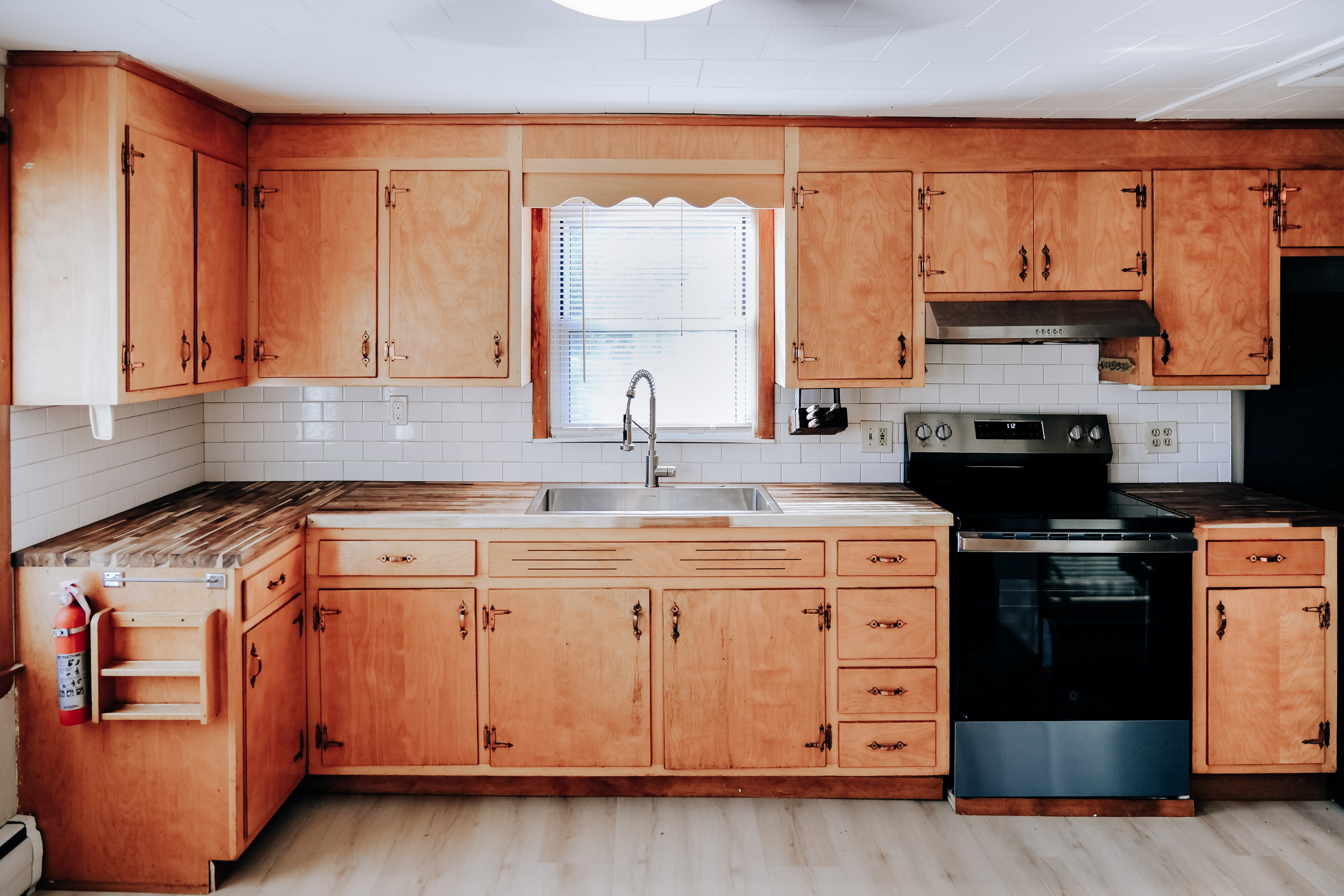 Sprague, Connecticut 06330, United States, 4 Bedrooms Bedrooms, ,3 BathroomsBathrooms,Residential,Active,239606