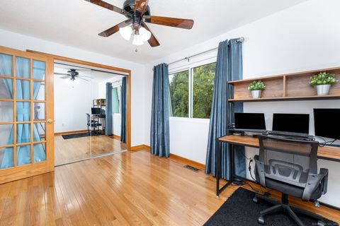 Tiny photo for 410 Farmington Avenue #APT H1, New Britain, CT 06053 (MLS # 24134787)