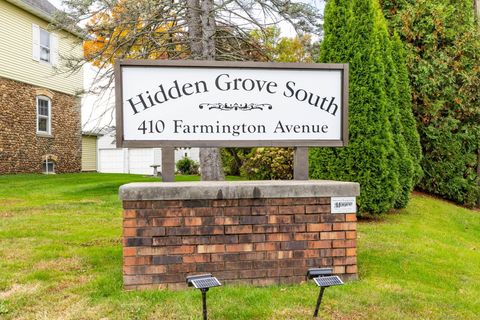 Tiny photo for 410 Farmington Avenue #APT H1, New Britain, CT 06053 (MLS # 24134787)