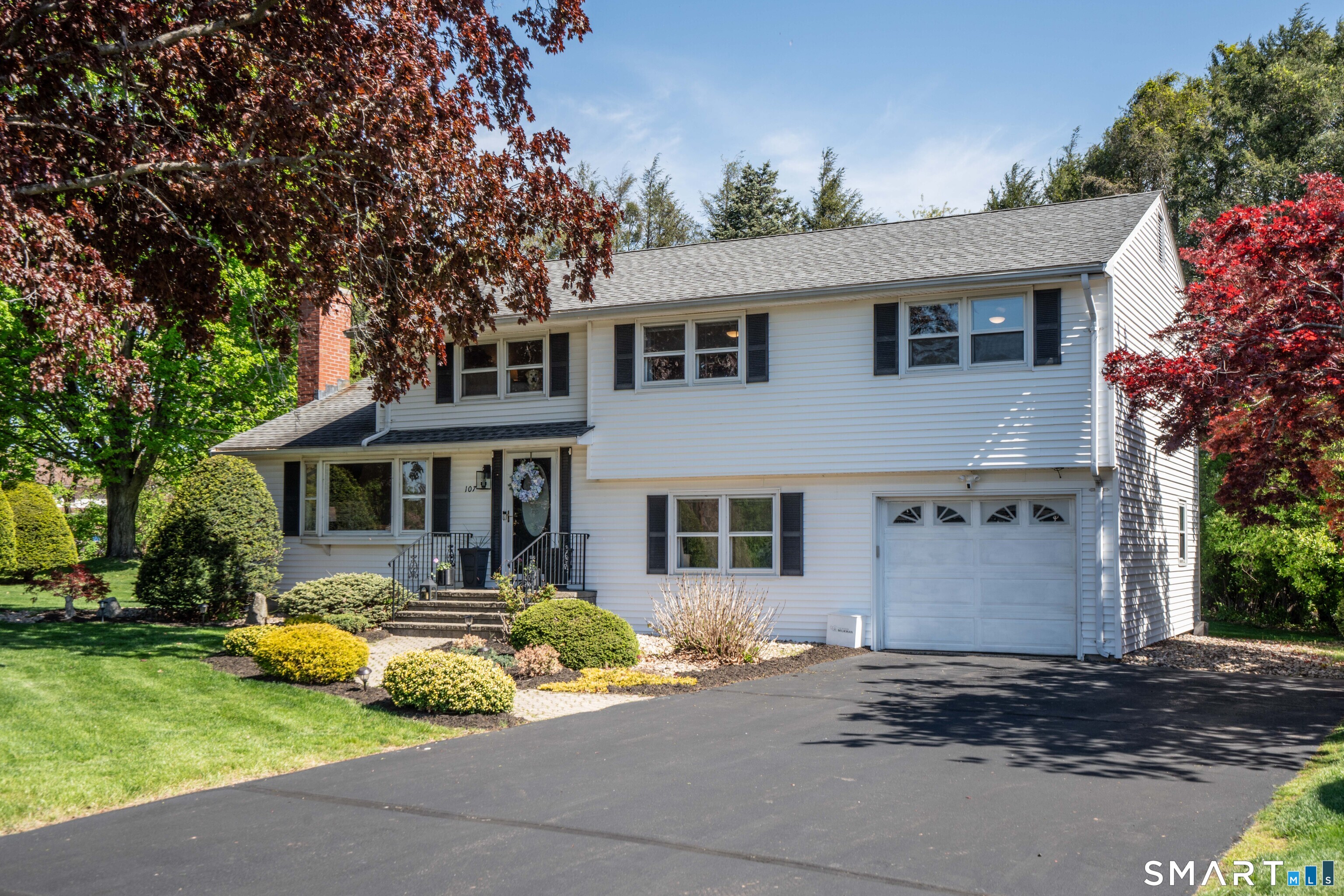 107 Knollwood Road