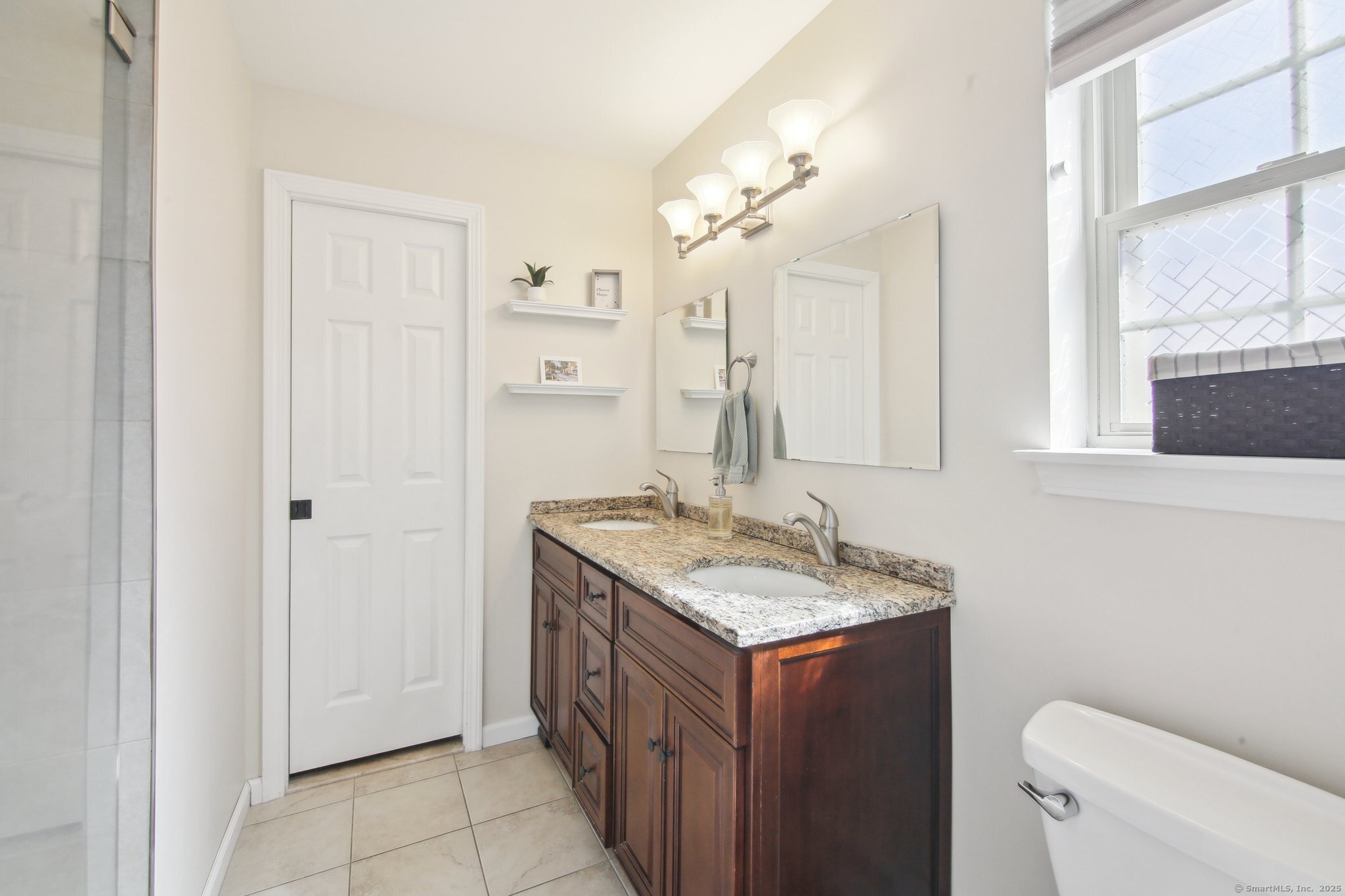 32 Crystal Drive, East Granby, Connecticut image 11