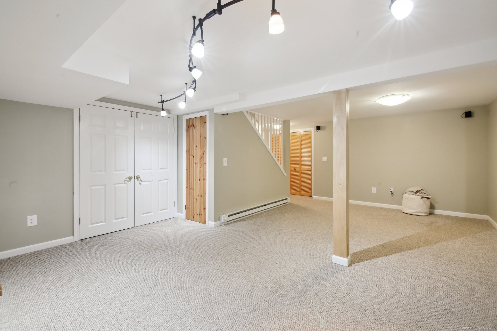 32 Crystal Drive, East Granby, Connecticut image 23
