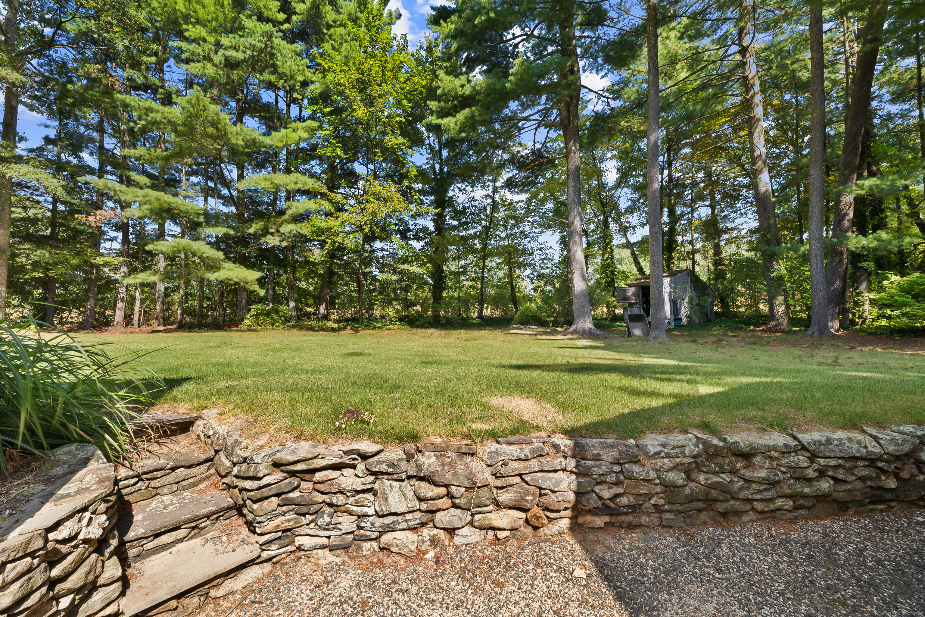 Granby, Connecticut 06035, United States, 3 Bedrooms Bedrooms, ,2 BathroomsBathrooms,Residential,Pending,212948