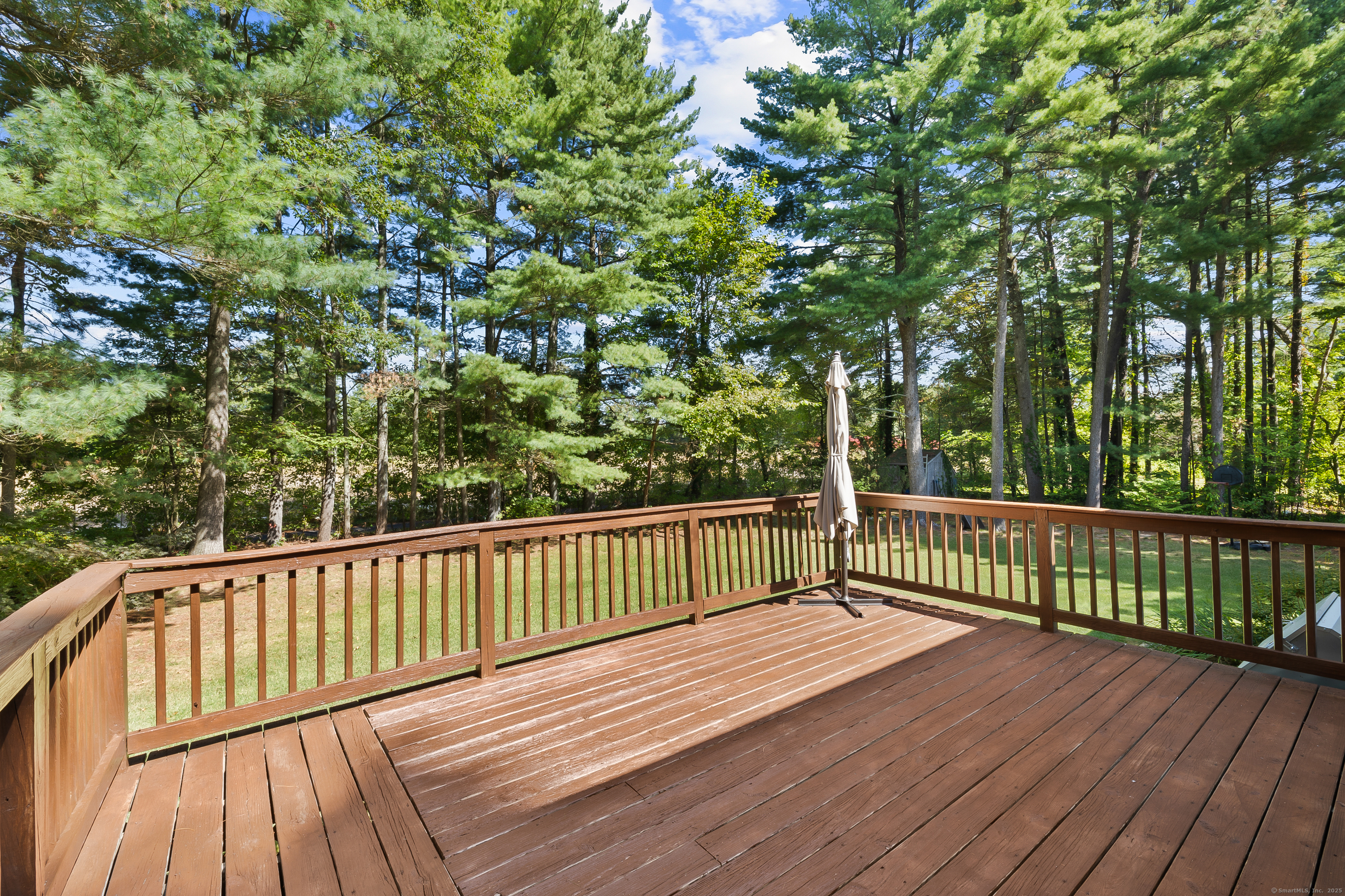 Granby, Connecticut 06035, United States, 3 Bedrooms Bedrooms, ,2 BathroomsBathrooms,Residential,Pending,212948