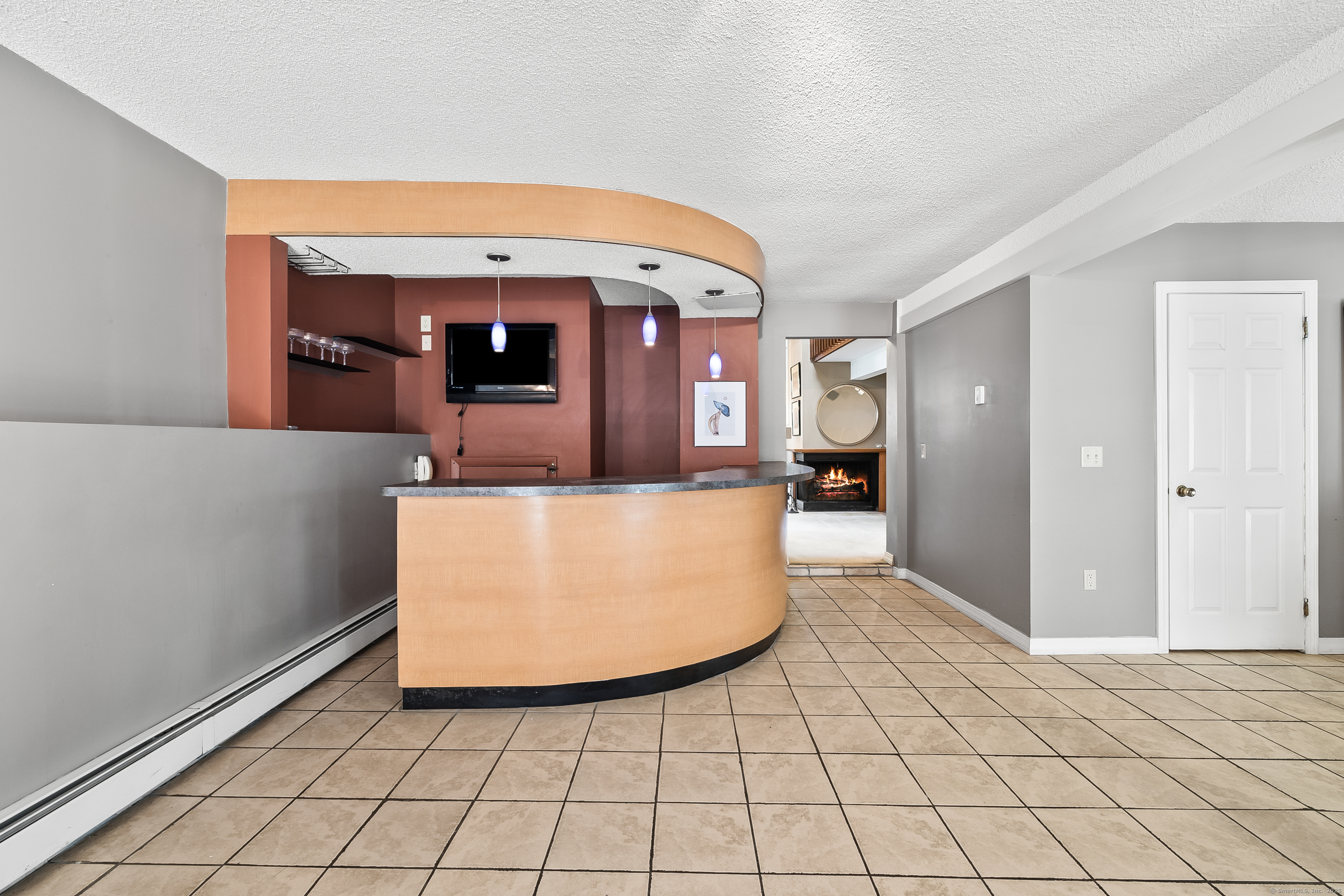 Granby, Connecticut 06035, United States, 3 Bedrooms Bedrooms, ,2 BathroomsBathrooms,Residential,Pending,212948