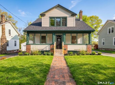 Photo of 10 Goldberg Avenue, Norwich, CT 06360 (MLS # 24172776)