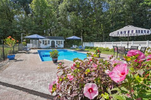 Tiny photo for 25 Suzy Court, Meriden, CT 06451 (MLS # 24135303)