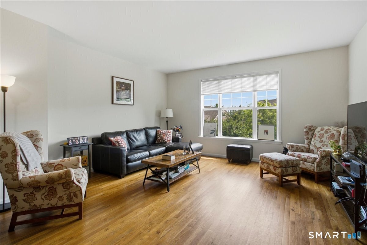 26 Maura Lane 26