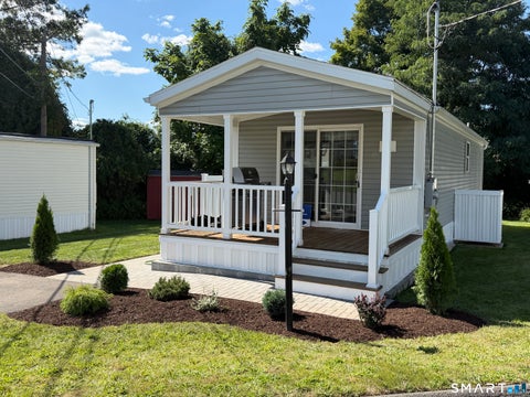 Mobile Home For Sale - 5 Sundeck Terrace<br/> Hartford County, Southington, CT 06489