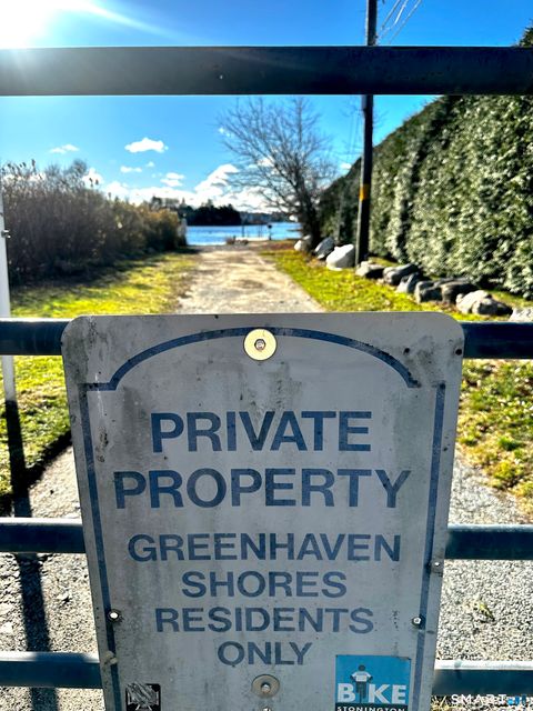 16 Green Avenue Stonington CT 06379