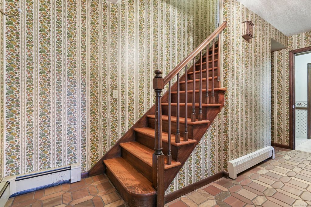 Photo of 16 Green Avenue, Stonington, CT 06379 (MLS # 24141068)