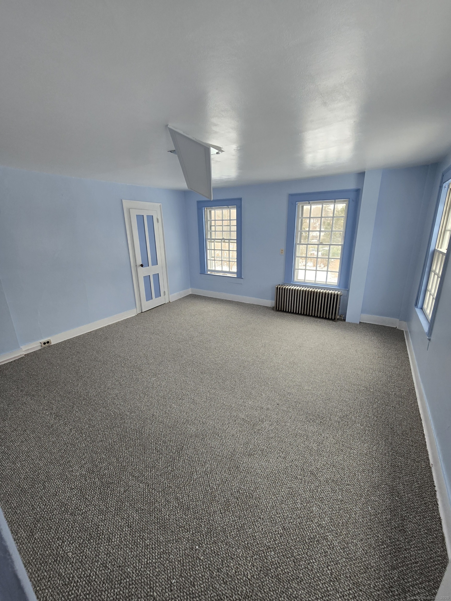 10 North Lake Street 1st Floor