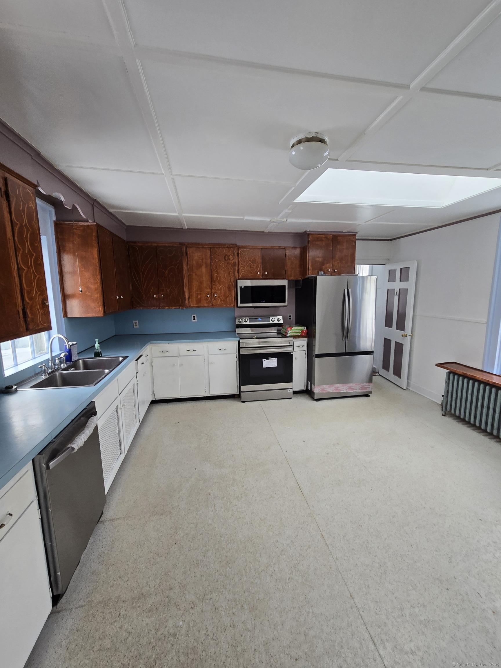 10 North Lake Street 1st Floor