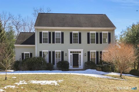 Photo of 25 Fenwick Drive, Avon, CT 06001 (MLS # 24158196)