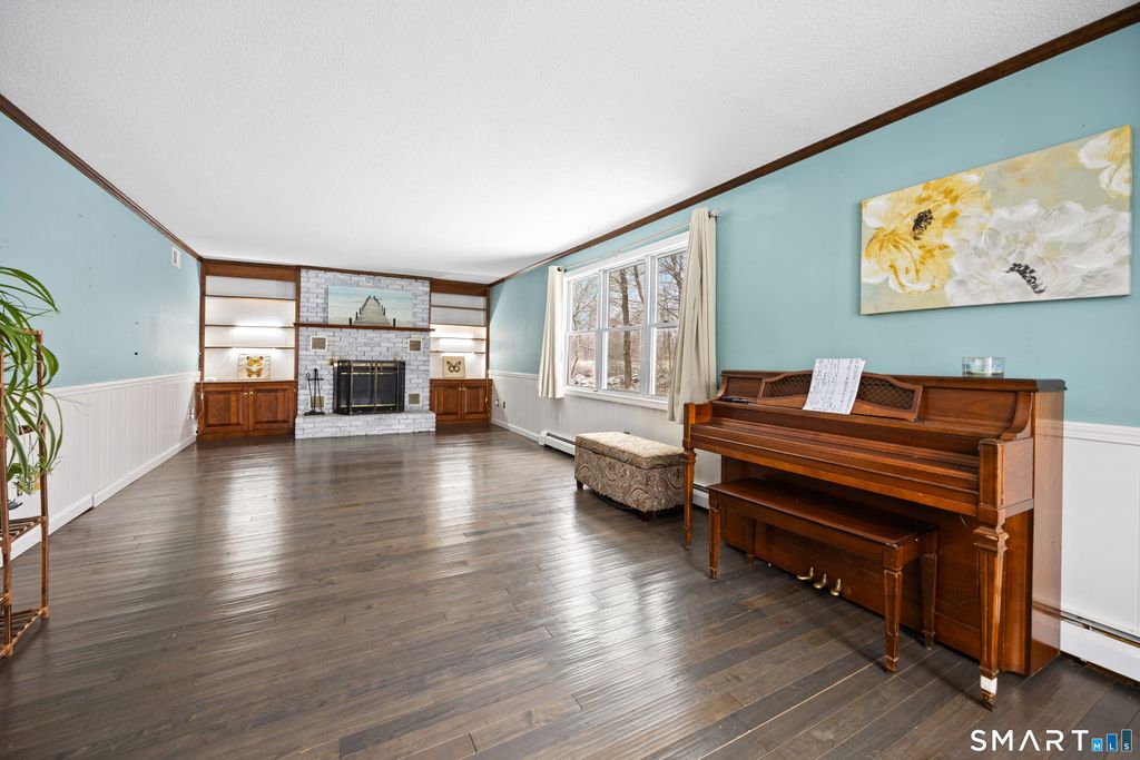 Photo of 130 Brierwood Drive, Watertown, CT 06795 (MLS # 24146107)