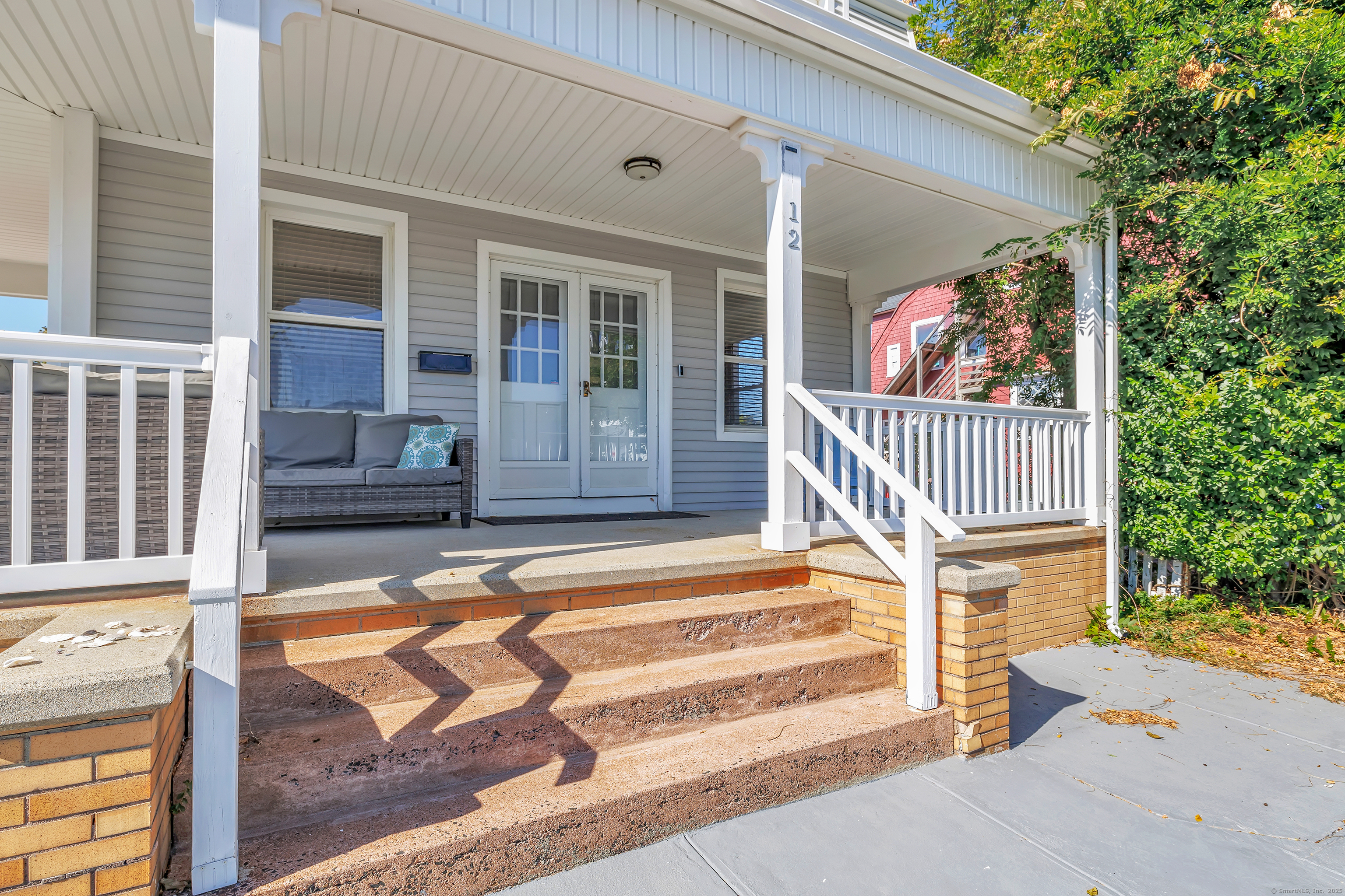 12 East Avenue