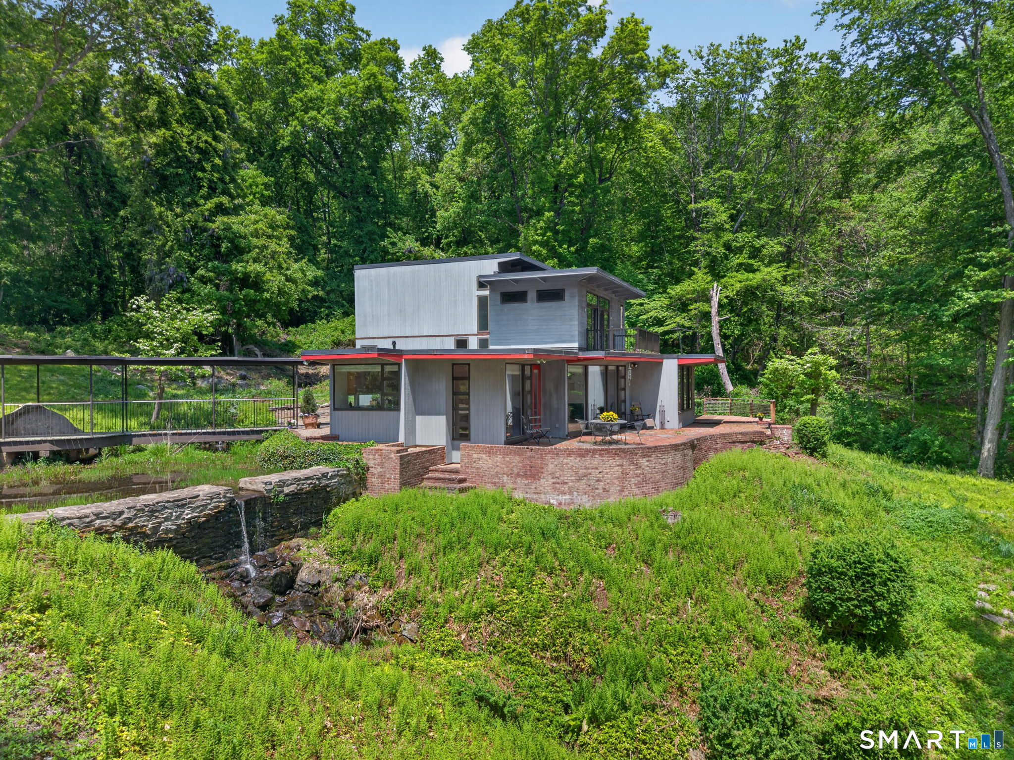 112 River Road