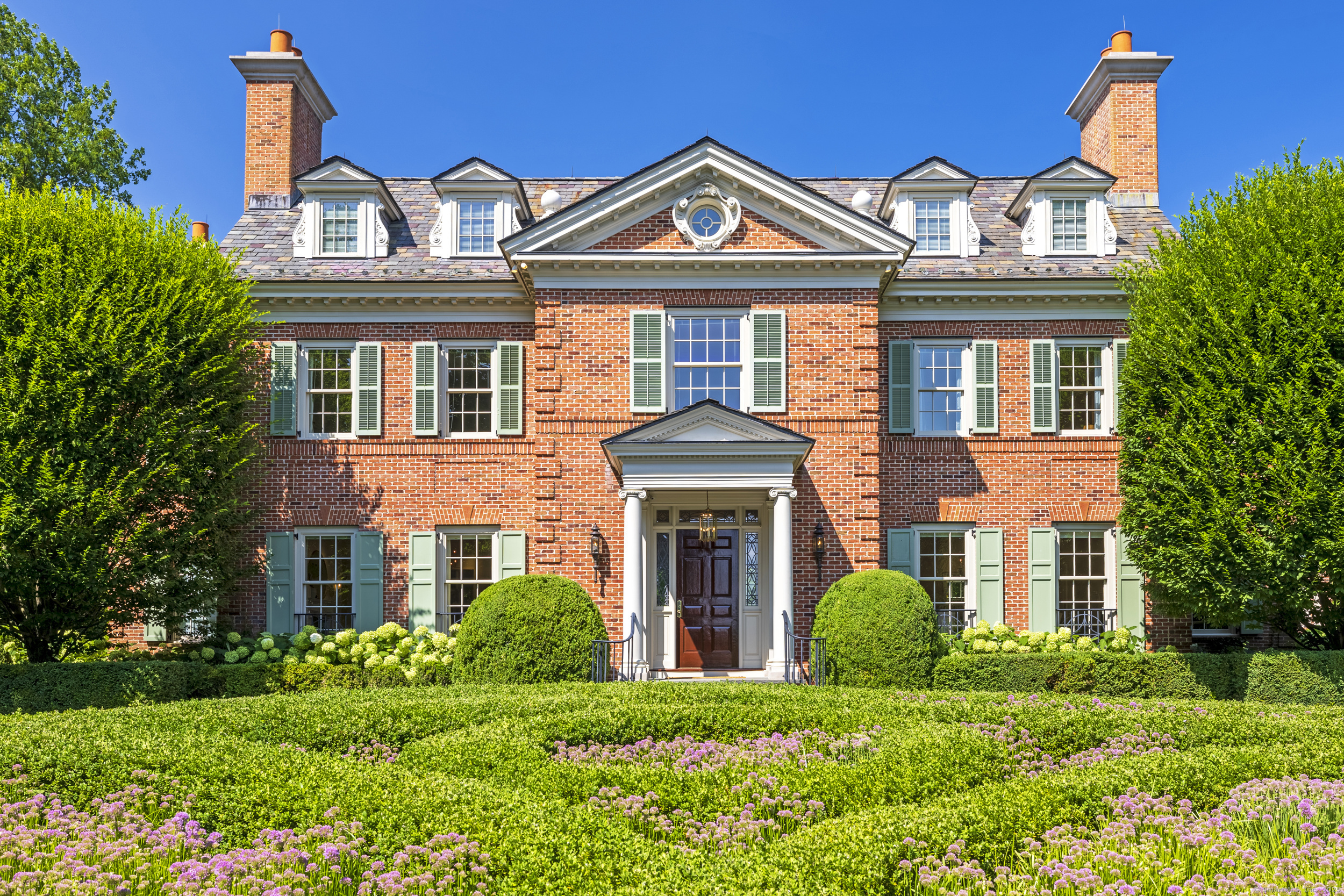 794 Oenoke Ridge, New Canaan, Connecticut - 5 Bedrooms  
8 Bathrooms  
12 Rooms - 