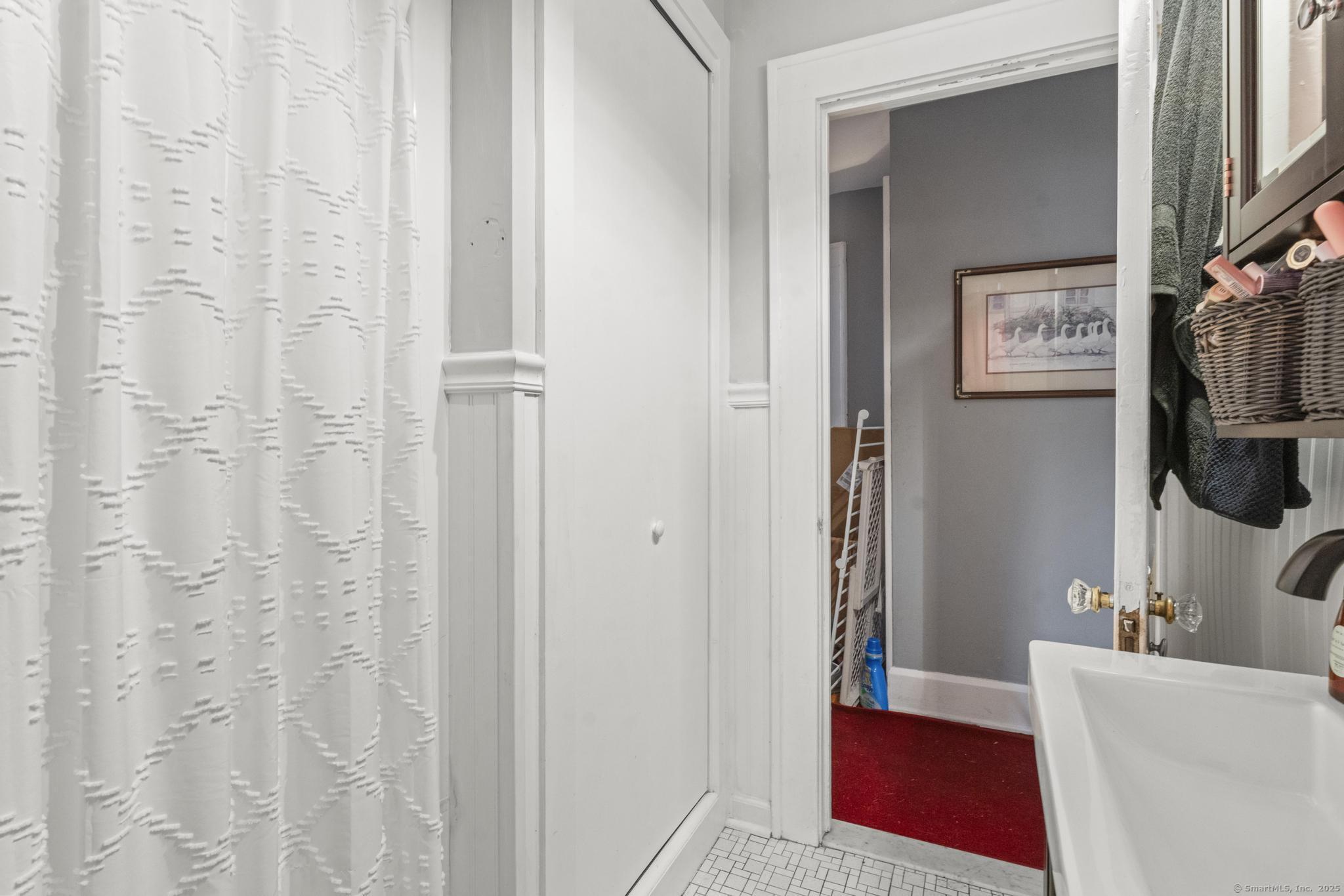 41 Niles Hill Road, New London, Connecticut image 9