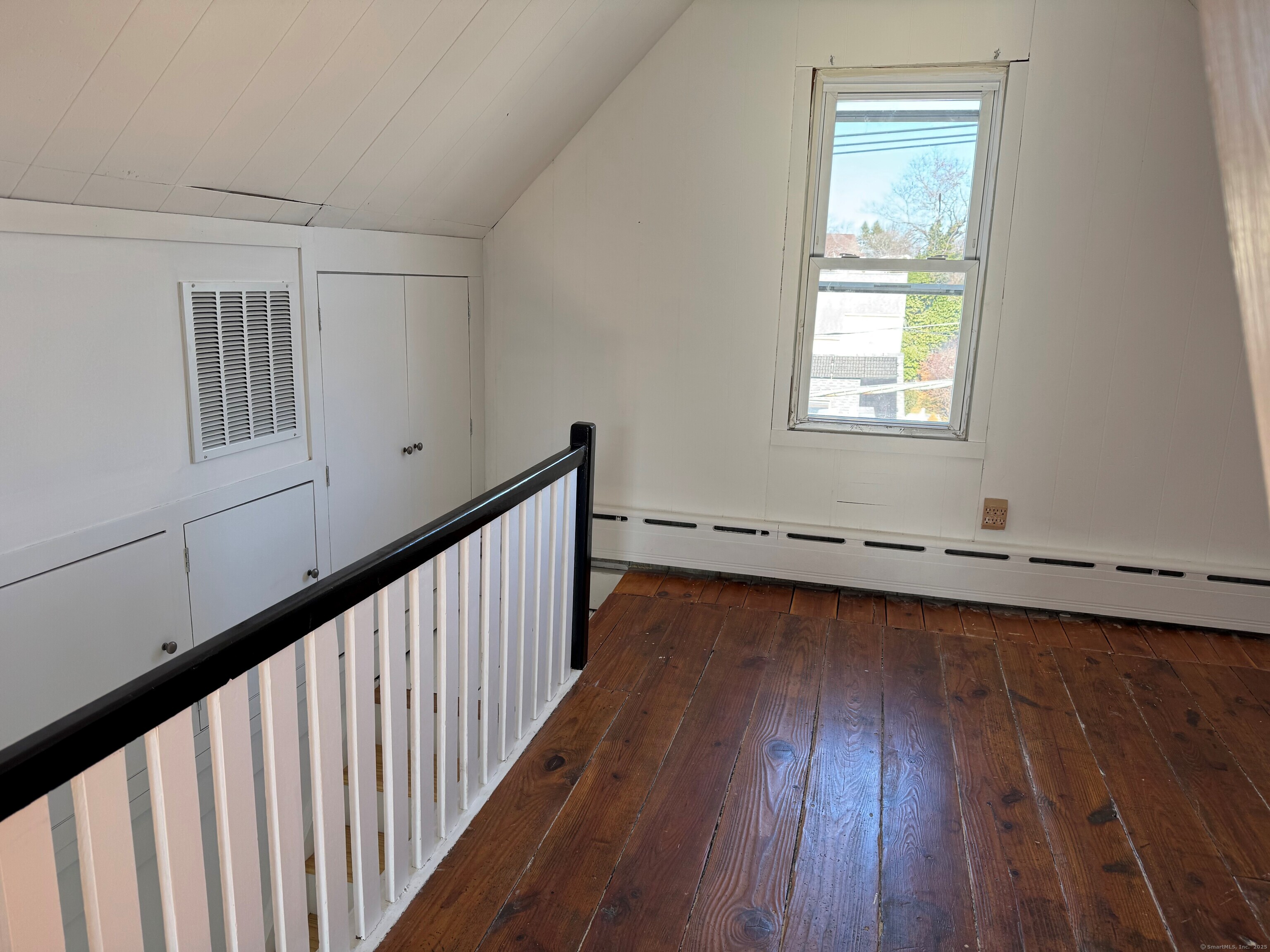 Greenwich, Connecticut 06830, United States, 3 Bedrooms Bedrooms, ,1 BathroomBathrooms,Residential,Active,20714