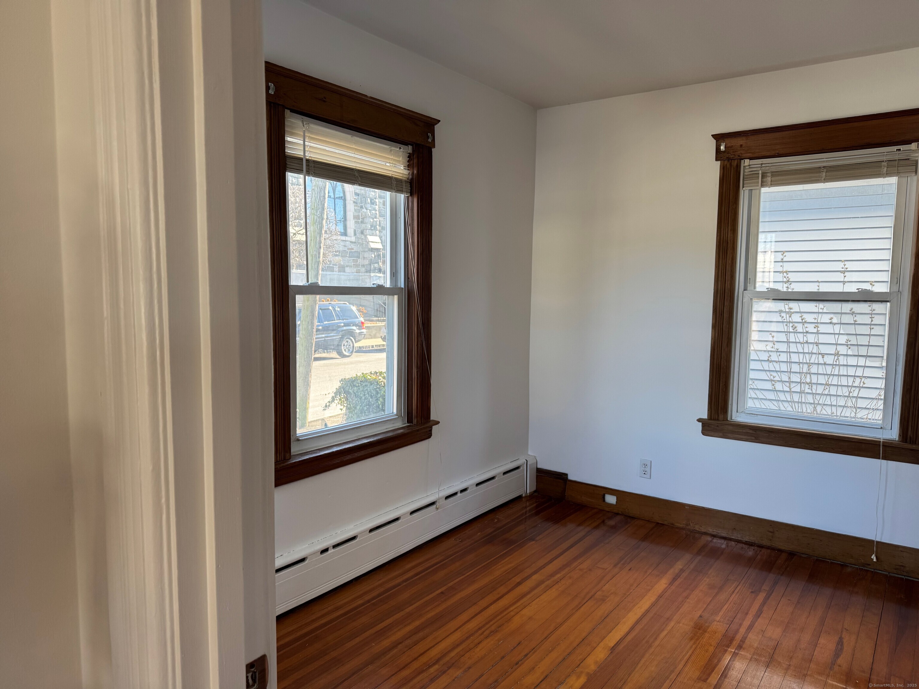 Greenwich, Connecticut 06830, United States, 3 Bedrooms Bedrooms, ,1 BathroomBathrooms,Residential,Active,20714