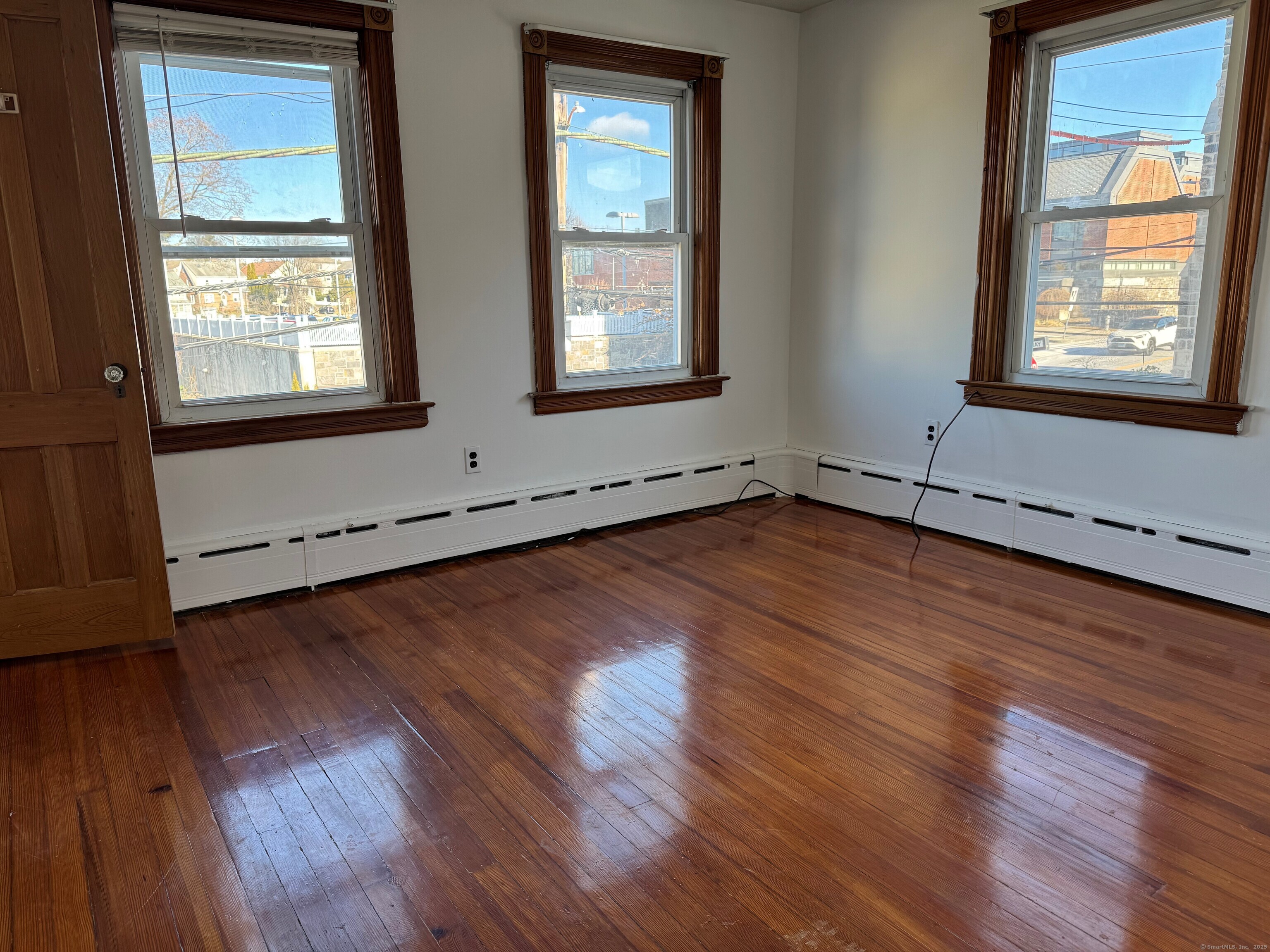 Greenwich, Connecticut 06830, United States, 3 Bedrooms Bedrooms, ,1 BathroomBathrooms,Residential,Active,20714