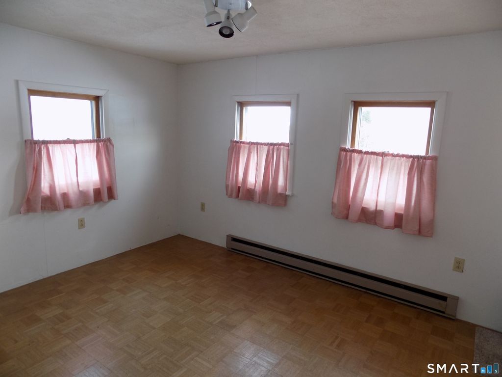 Photo of 133 Weymouth Road, Enfield, CT 06082 (MLS # 24150338)