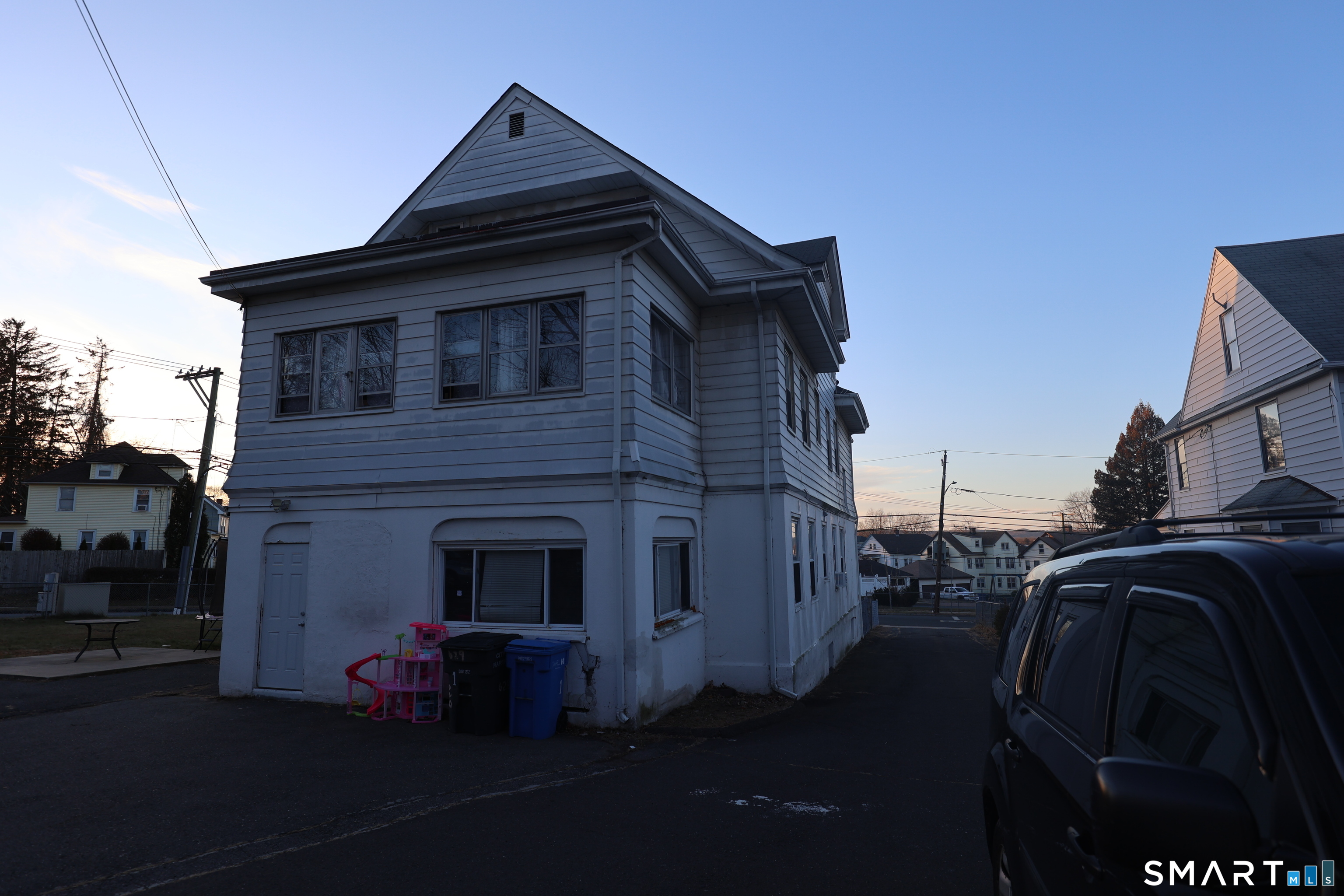 629 Broadview Terrace