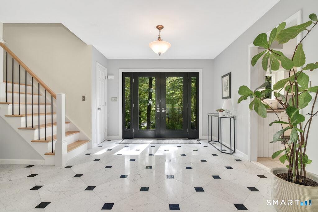 63 Lounsbury Road