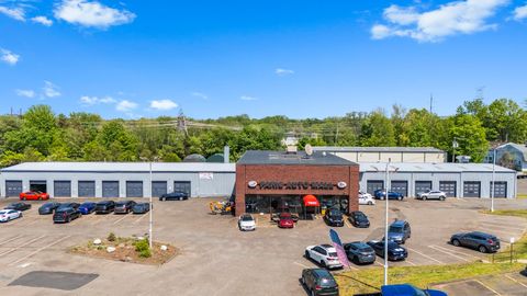 Photo of 512 W Center Street, Manchester, CT 06040 (MLS # 24070030)